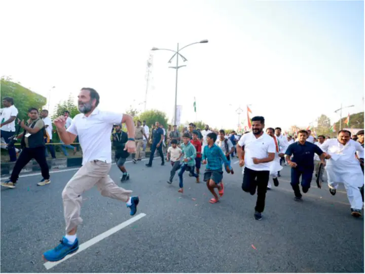 Rahul Gandhi running in India Jodo Yatra