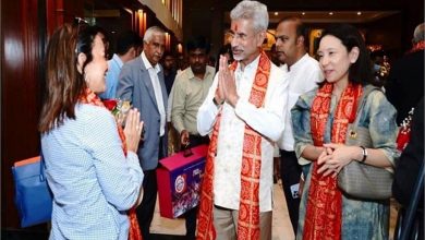 foreign-envoys-amazed-at-india-s-rich-culture-participate-in-garba